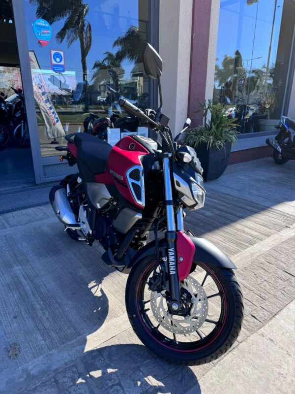 YAMAHA FZ-S V3 (ROJO)