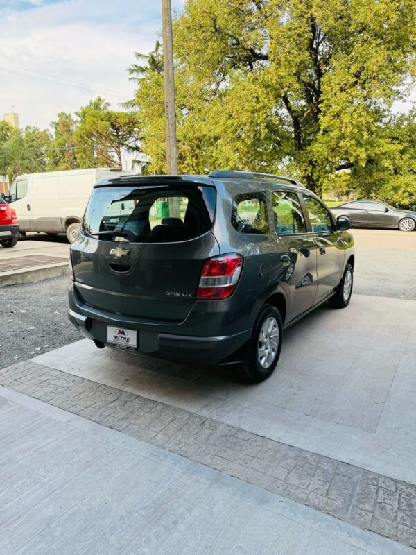 CHEVROLET SPIN 1.8 N L M/T - Imagen 2