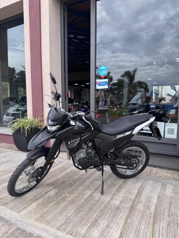 YAMAHA XTZ 250CC (AÑO 2023 USADA) - Imagen 2